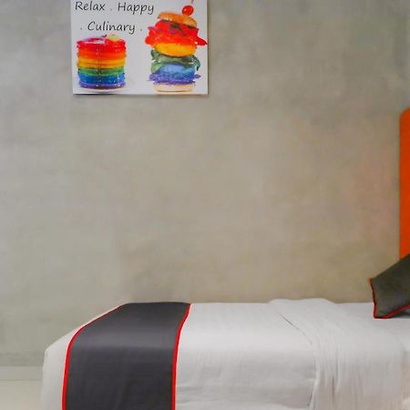 Super Oyo Collection O 31 The Batik Bed And Coffee Bandung Hotel Buitenkant foto