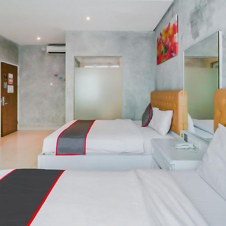 Super Oyo Collection O 31 The Batik Bed And Coffee Bandung Hotel Buitenkant foto