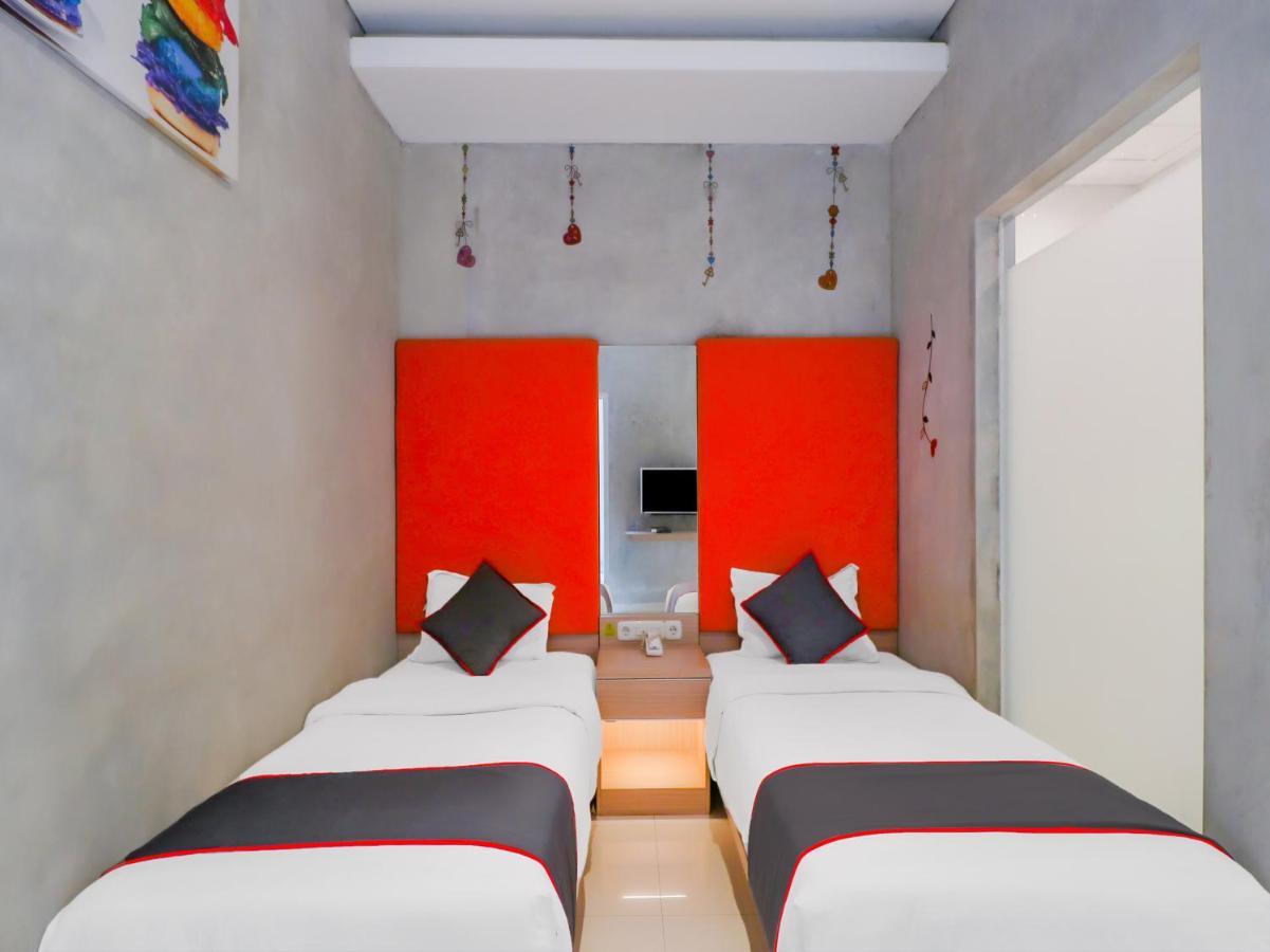 Super Oyo Collection O 31 The Batik Bed And Coffee Bandung Hotel Buitenkant foto