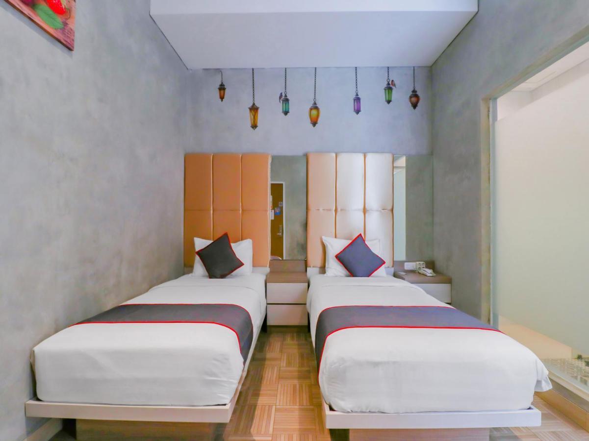 Super Oyo Collection O 31 The Batik Bed And Coffee Bandung Hotel Buitenkant foto
