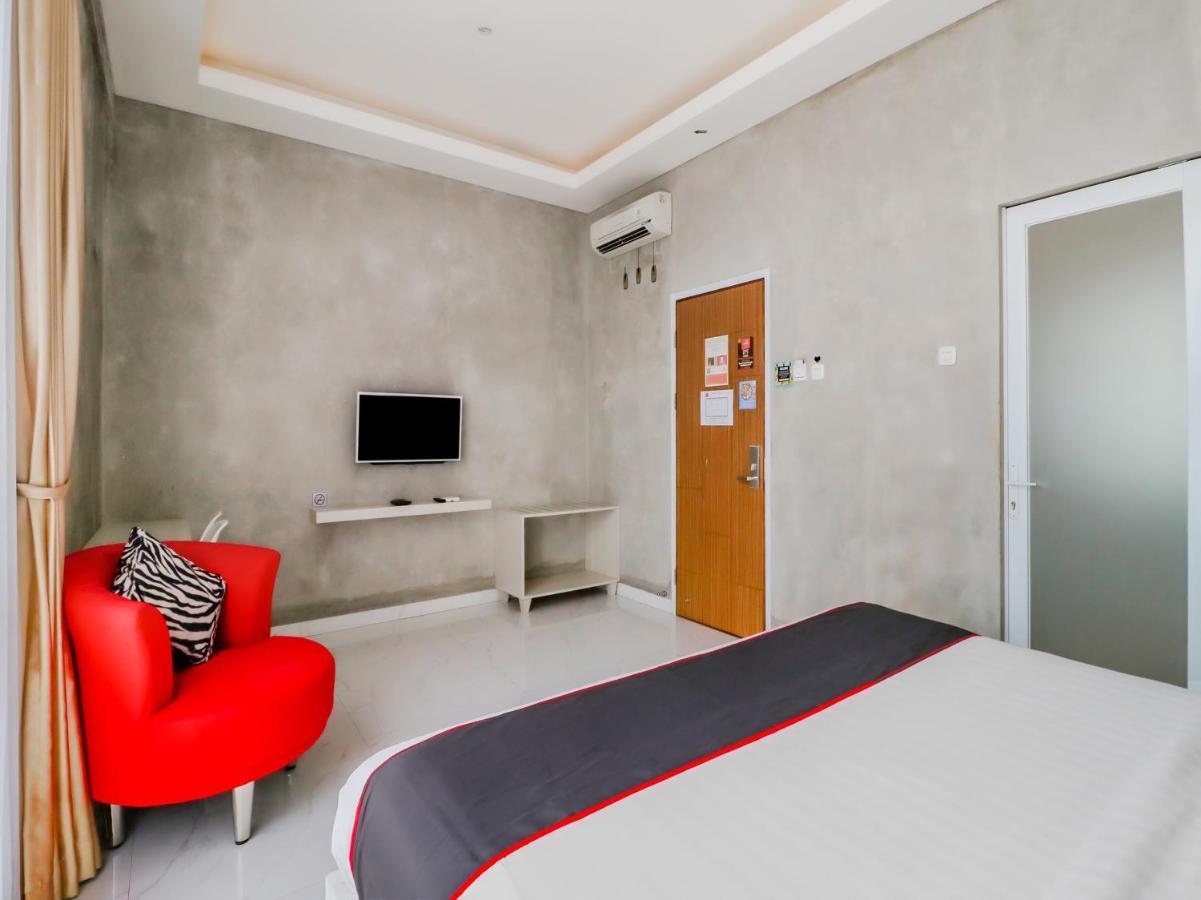 Super Oyo Collection O 31 The Batik Bed And Coffee Bandung Hotel Buitenkant foto