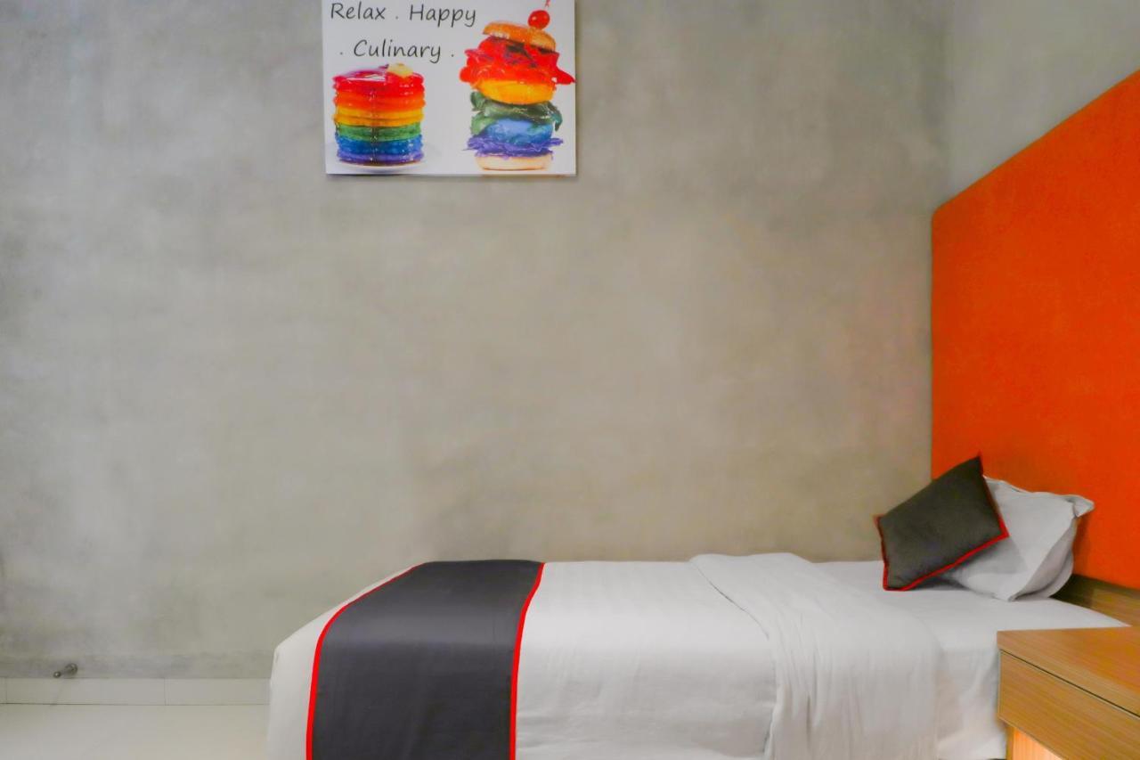 Super Oyo Collection O 31 The Batik Bed And Coffee Bandung Hotel Buitenkant foto