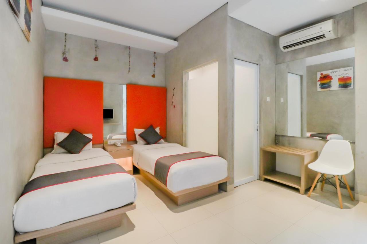 Super Oyo Collection O 31 The Batik Bed And Coffee Bandung Hotel Buitenkant foto
